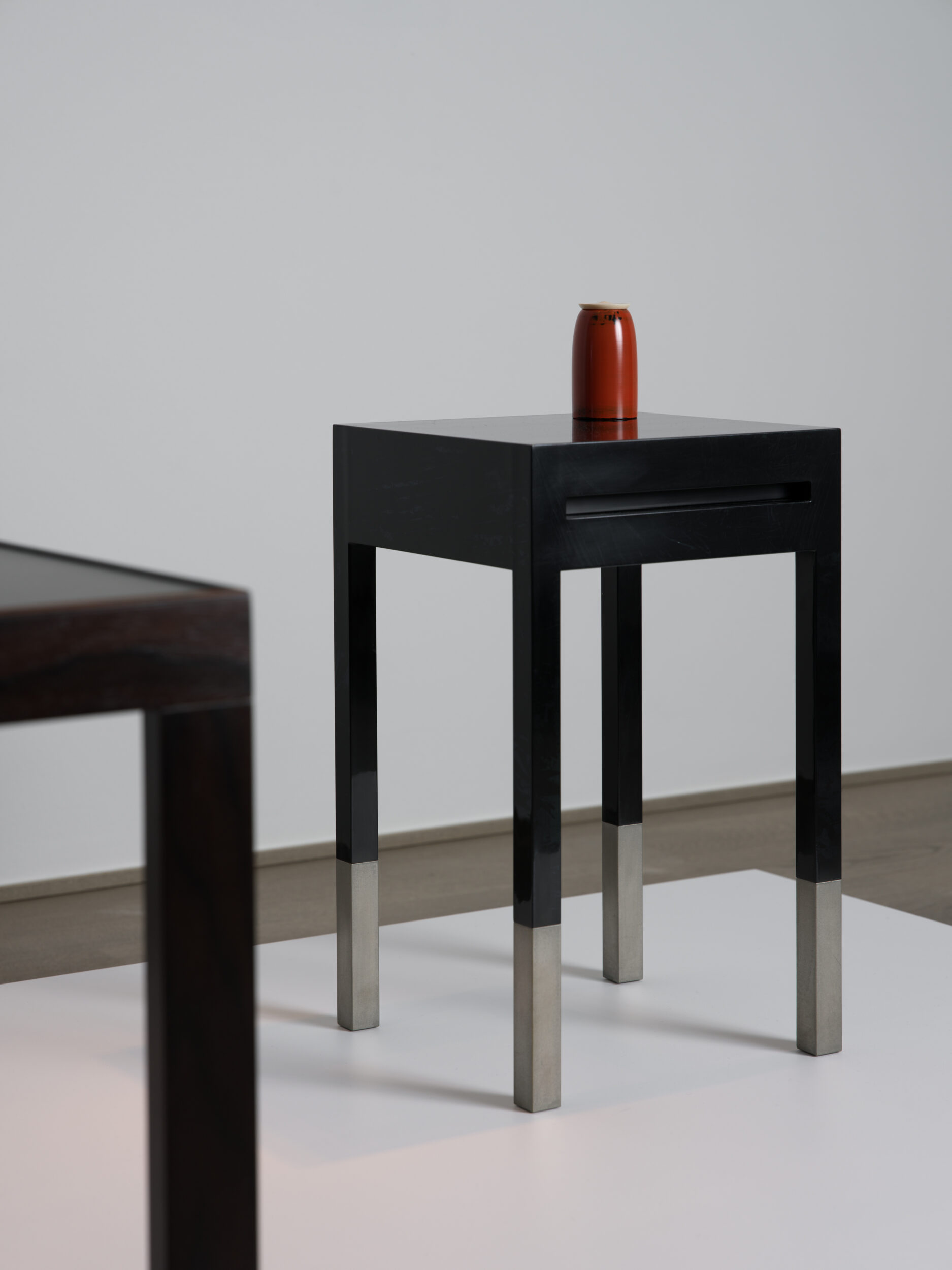 M.A.D line of furniture in collaboration with Giustini/Stagetti, exhibition at Pierre-Marie Giraud, © Omar Golli - Marie-Anne Derville