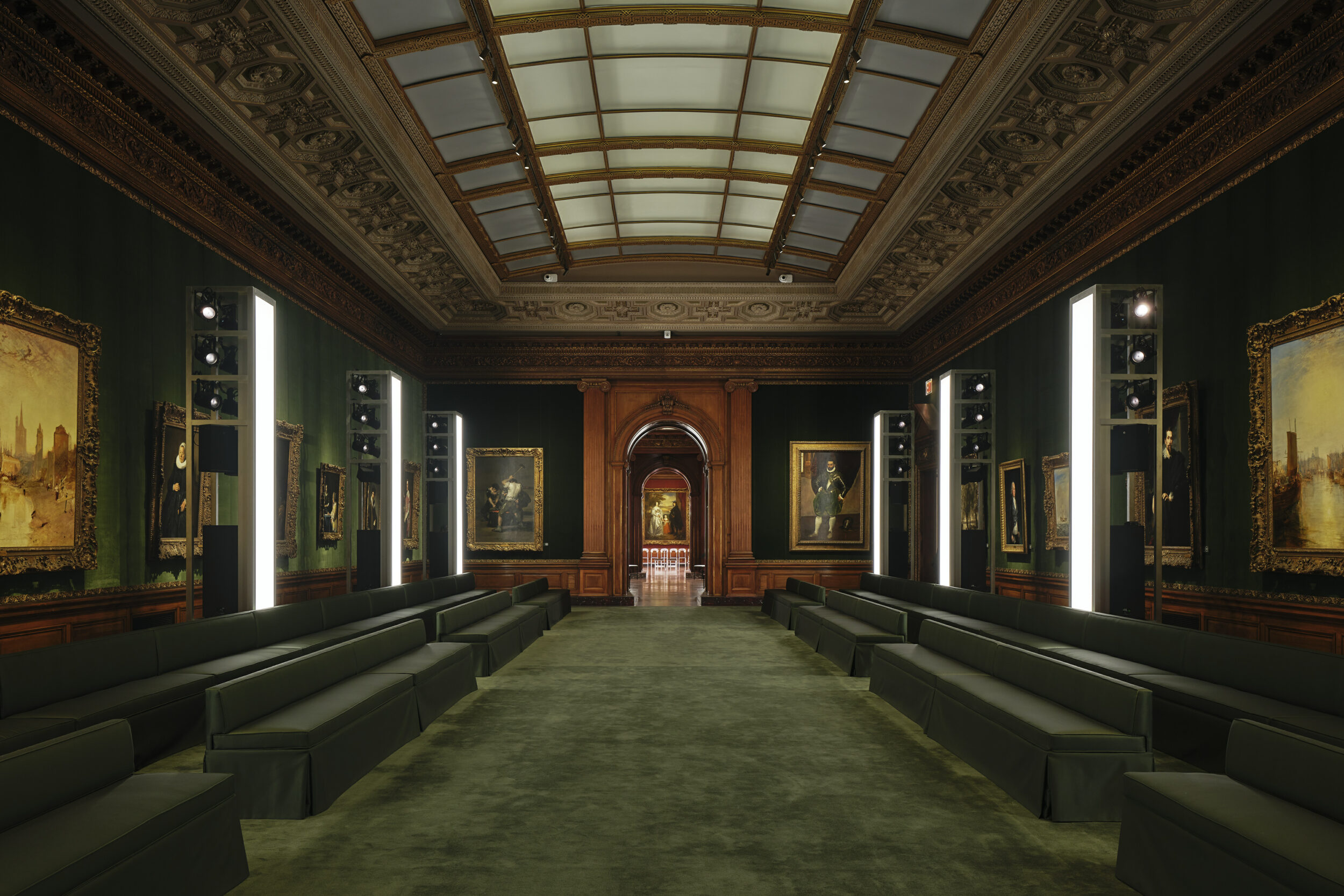Design for Louis Vuitton Cruise 27 by Nicolas Ghesquière at Frick Collection © Adrian Gaut - Marie-Anne Derville